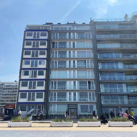 In With Ocean Views Apartment